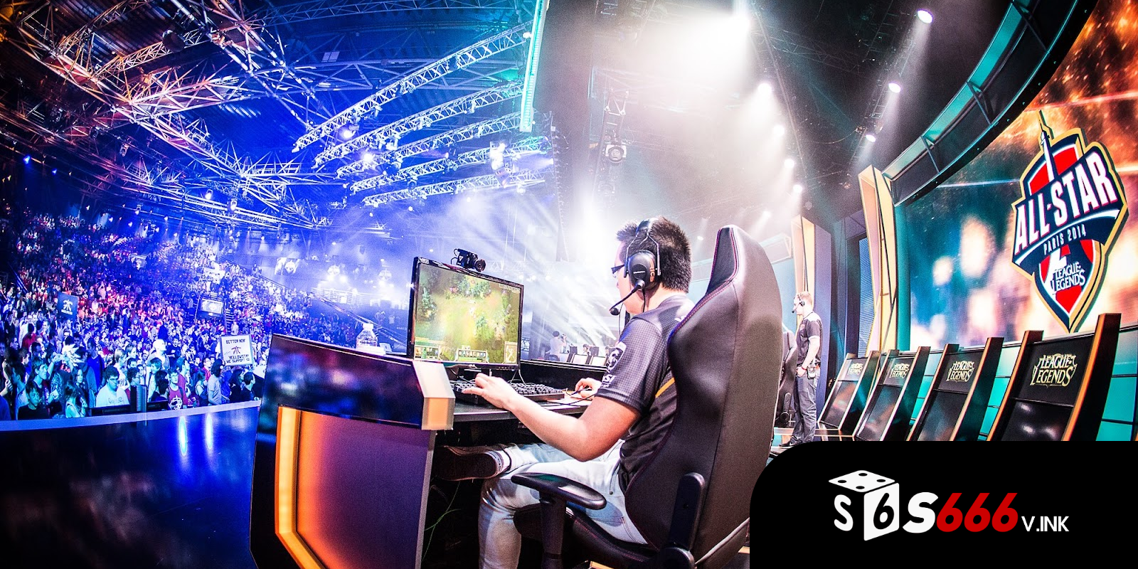 Game thủ chiến đấu trong giải đấu